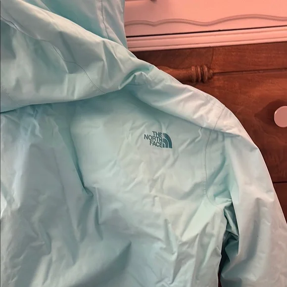 The North Face green ski jacket - Picture 12 of 14